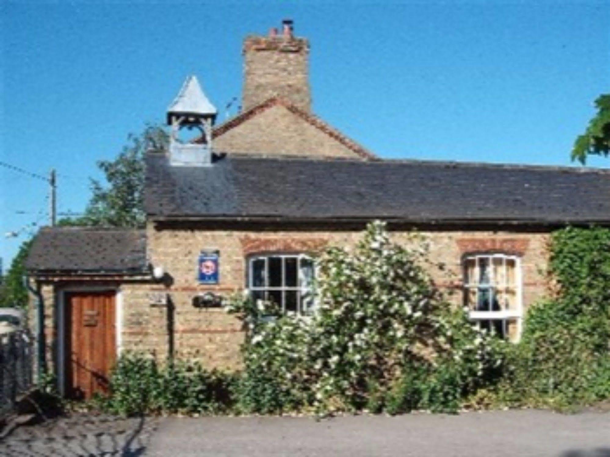 The Old School B&B Ely Exterior photo